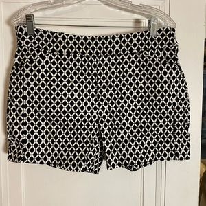 NWT INC SIZE 8 Core Shorts Pull On